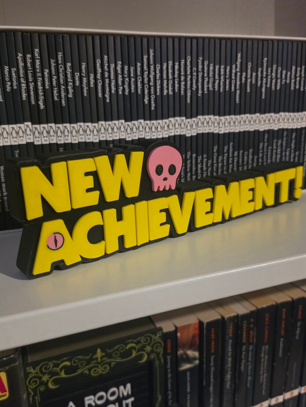 Dungeon Crawler Carl Sign For Bookcase (3D Printed)